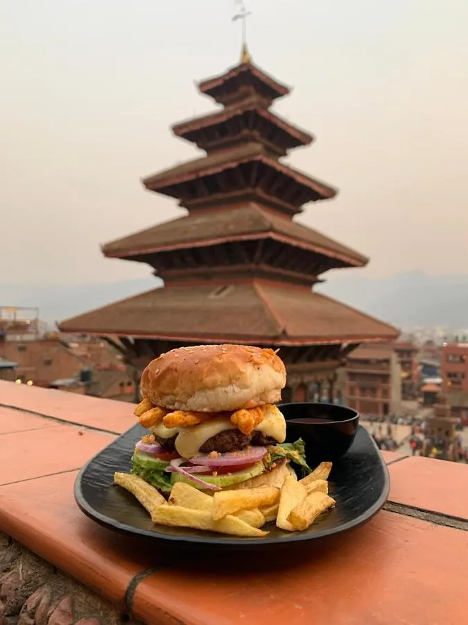 Hotel Empire & Rooftop Restaurant Bhatgoan