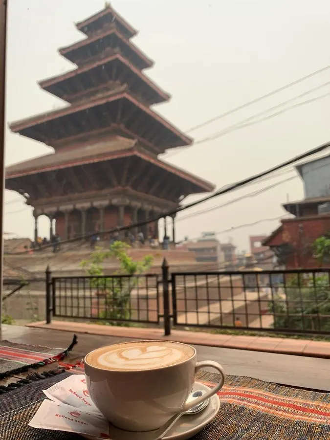 Hotel Empire & Rooftop Restaurant Bhatgoan