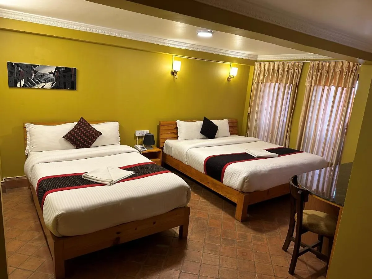 Hotel Empire & Rooftop Restaurant Bhatgoan